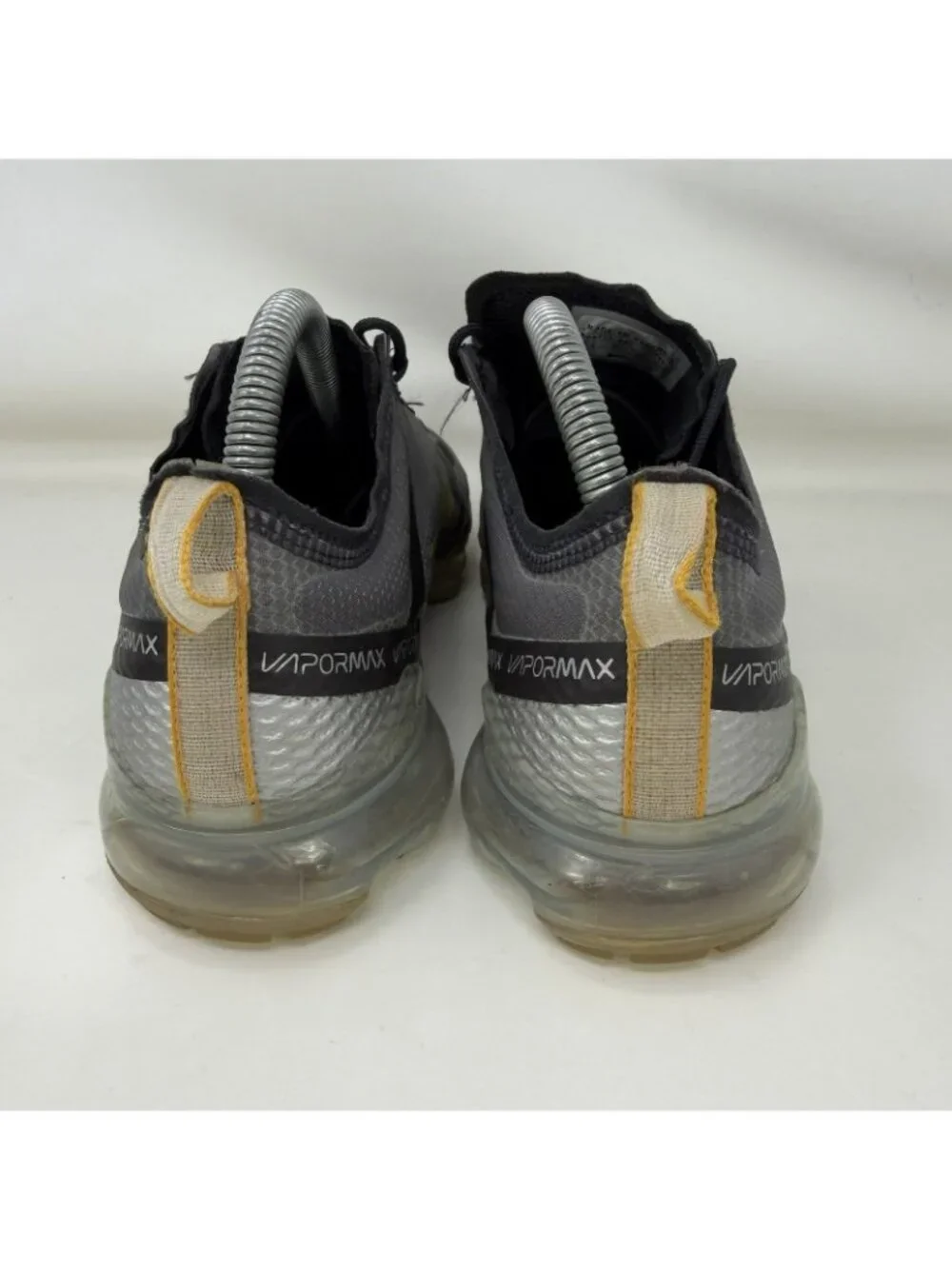 Nike Vapormax 2019 Running Shoes Gray Gold Men’s Size 6.5 / Women’s Size 8
